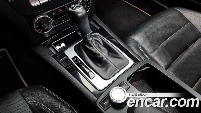 Mercedes-Benz C-Class C220 CDI 2013 thumbnail 16