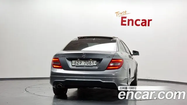 Mercedes-Benz C-Class C220 CDI 2013 thumbnail 5