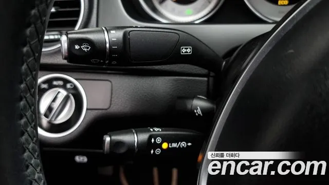 Mercedes-Benz C-Class C220 CDI 2013 thumbnail 15