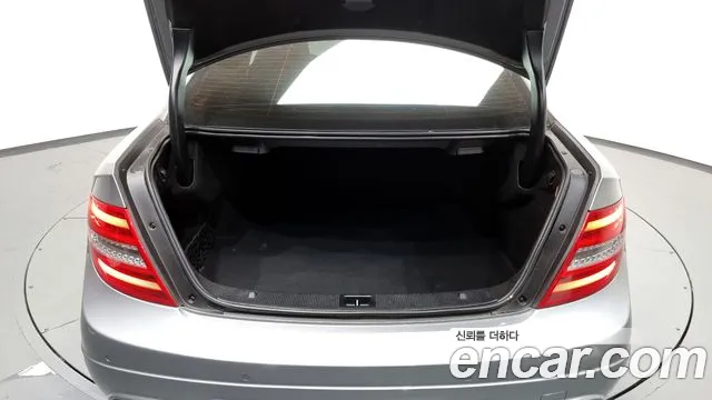 Mercedes-Benz C-Class C220 CDI 2013 thumbnail 19