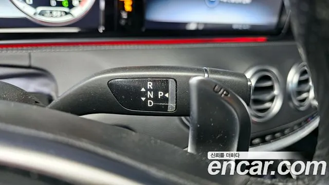 Mercedes-Benz S-Class S63 AMG 4MATIC Coupe 2017 thumbnail 19