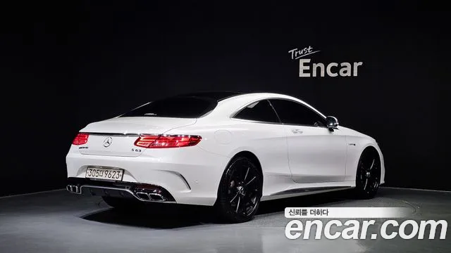 Mercedes-Benz S-Class S63 AMG 4MATIC Coupe 2017 thumbnail 4