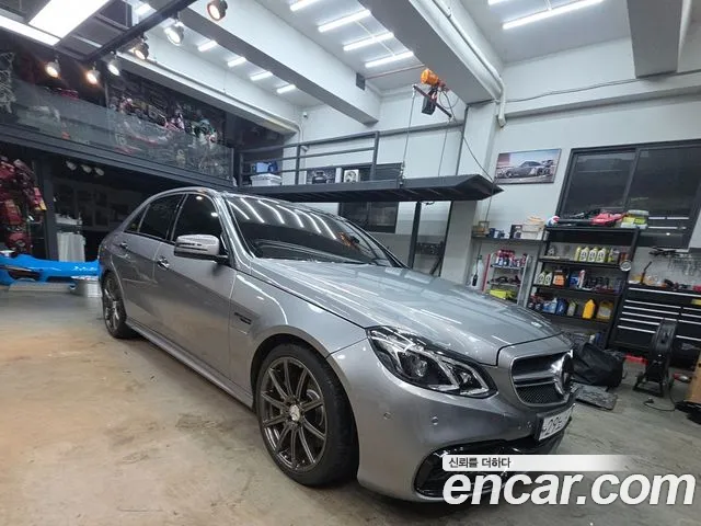 Mercedes-Benz E-Class E63 AMG 4MATIC 2014 thumbnail 6