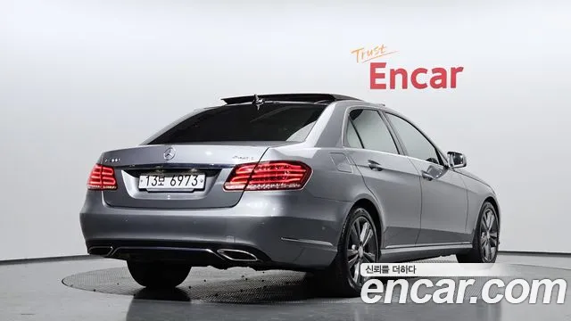 Mercedes-Benz E-Class E300 4MATIC Avantgarde 2014 thumbnail 2