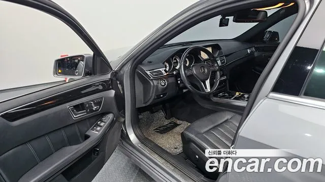 Mercedes-Benz E-Class E300 4MATIC Avantgarde 2014 thumbnail 6