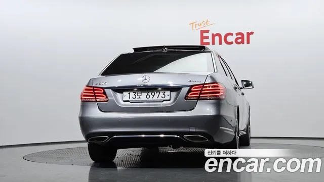 Mercedes-Benz E-Class E300 4MATIC Avantgarde 2014 thumbnail 4