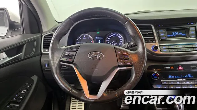 Hyundai Tucson  2WD 2018 thumbnail 9