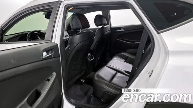 Hyundai Tucson  2WD 2018 thumbnail 8