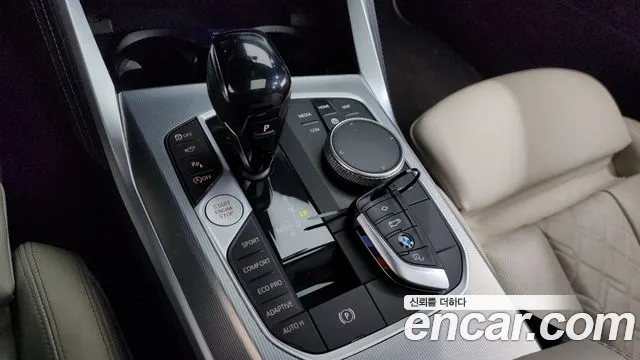 BMW 4-Series M440i xDrive 2021 thumbnail 15