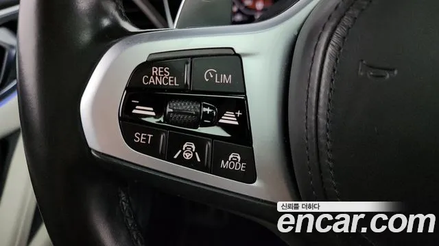 BMW 4-Series M440i xDrive 2021 thumbnail 9