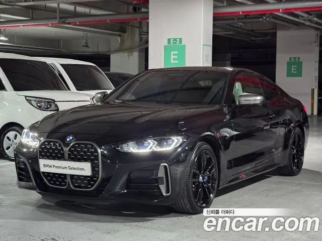 BMW 4-Series M440i xDrive  2021 thumbnail 2