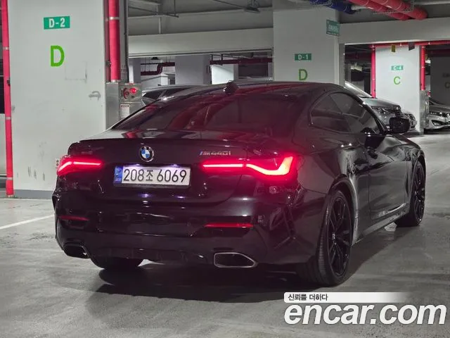 BMW 4-Series M440i xDrive  2021 thumbnail 3