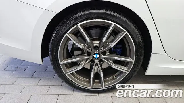 BMW 3-Series M340i 2020 thumbnail 6