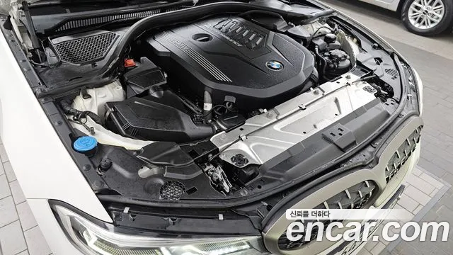 BMW 3-Series M340i 2020 thumbnail 5