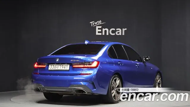 BMW 3-Series M340i 2020 thumbnail 4