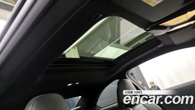 BMW 2-Series M240i xDrive  2023 thumbnail 17