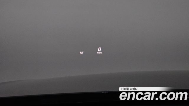 Mercedes-Benz E-Class E200 2017 thumbnail 11