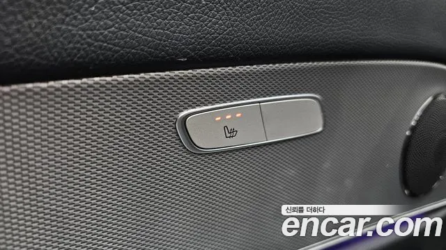 Mercedes-Benz E-Class E200 2017 thumbnail 18