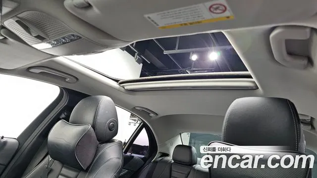 Mercedes-Benz E-Class E200 2017 thumbnail 16