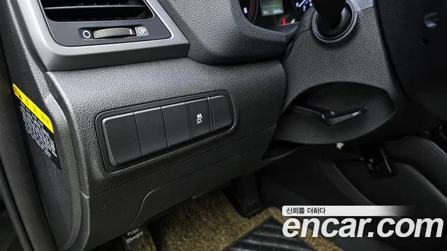 Hyundai Tucson 1.7 2WD 2018 thumbnail 16