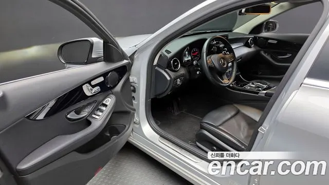 Mercedes-Benz C-Class C200 d 2018 thumbnail 7