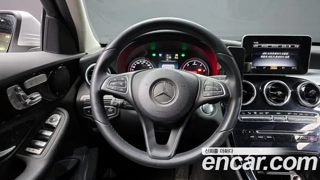 Mercedes-Benz C-Class C200 d 2018 thumbnail 12