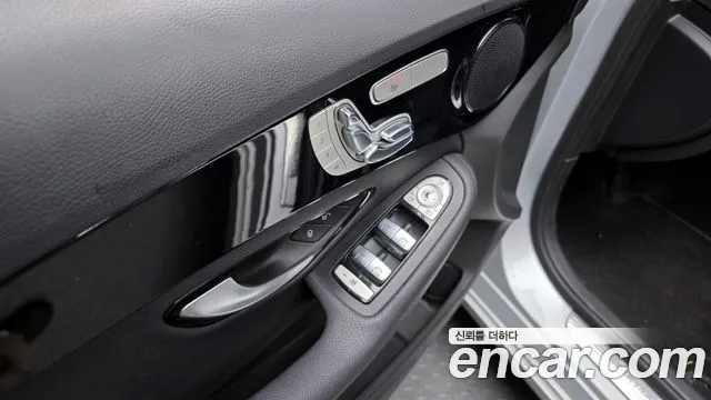 Mercedes-Benz C-Class C200 d 2018 thumbnail 15
