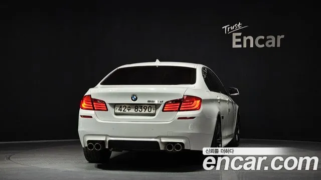 BMW 5-Series 525d 2013 thumbnail 4