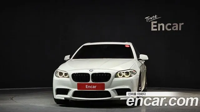 BMW 5-Series 525d 2013 thumbnail 2