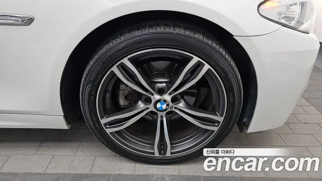 BMW 5-Series 525d 2013 thumbnail 20