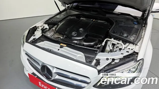 Mercedes-Benz C-Class C220 d 2019 thumbnail 6