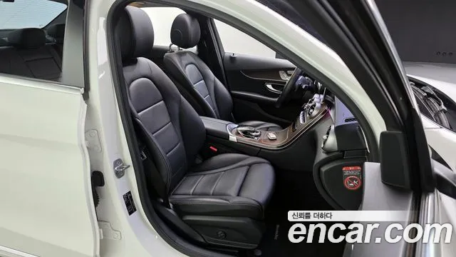 Mercedes-Benz C-Class C220 d 2019 thumbnail 10