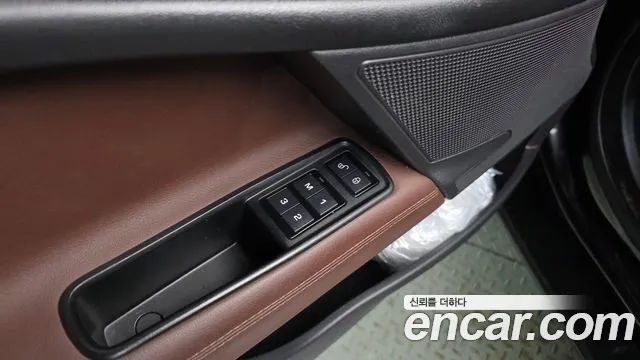 Jaguar XE 20d 2016 thumbnail 18