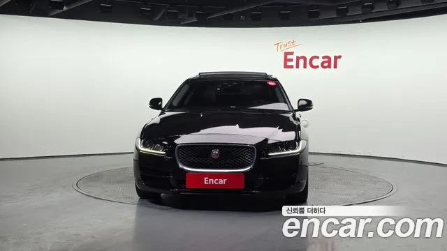 Jaguar XE 20d 2016 thumbnail 3