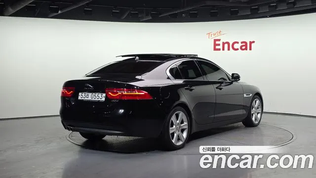 Jaguar XE 20d 2016 thumbnail 4