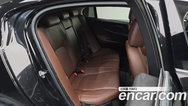 Jaguar XE 20d 2016 thumbnail 11