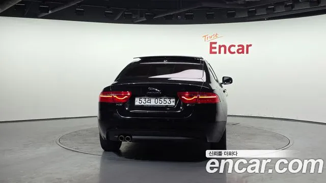 Jaguar XE 20d 2016 thumbnail 5