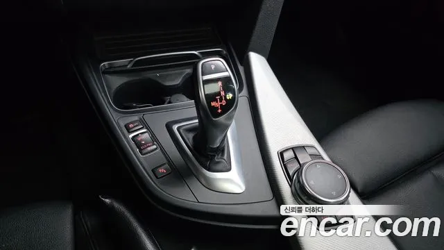 BMW 3-Series 320d M 스포츠 2016 thumbnail 15