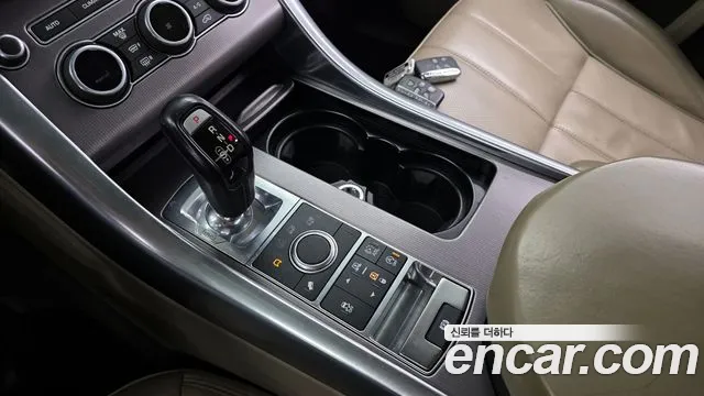 Land Rover Range Rover Sport 3.0 SDV6 HSE 2016 thumbnail 15