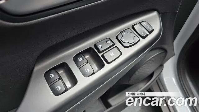 Hyundai Kona 1.6 2WD 2020 thumbnail 16