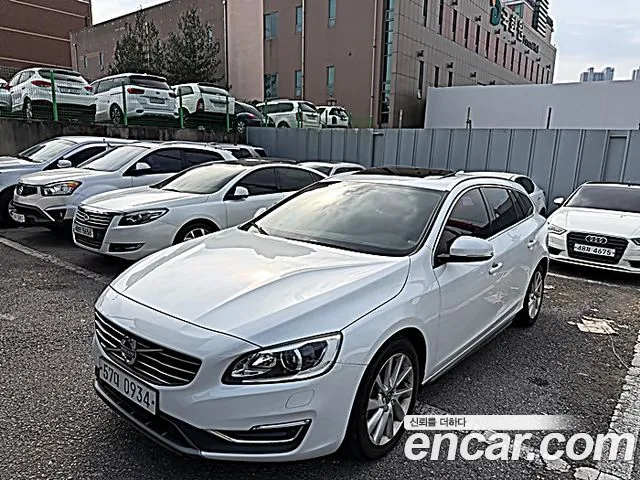 Volvo V60 D2 2015