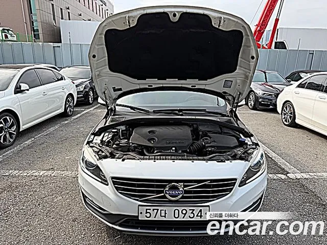 Volvo V60 D2 2015 thumbnail 6