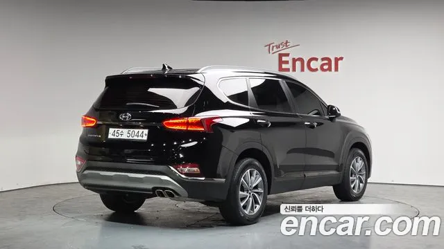 Hyundai Santafe 2.0 2WD 2020 thumbnail 3