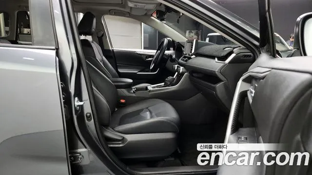 Toyota RAV4 2.5 2WD Hybrid 2021 thumbnail 7