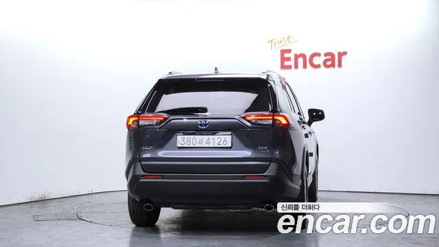 Toyota RAV4 2.5 2WD Hybrid 2021 thumbnail 3
