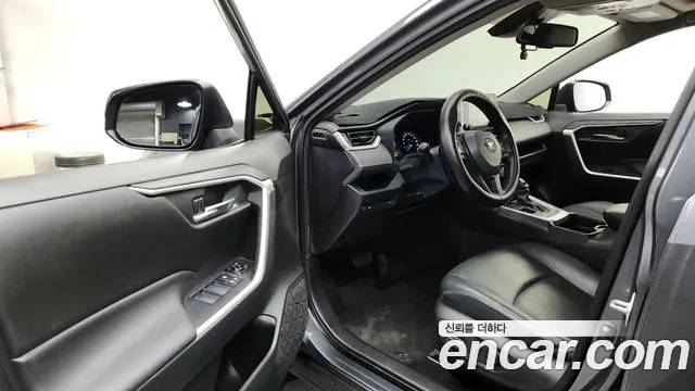 Toyota RAV4 2.5 2WD Hybrid 2021 thumbnail 15