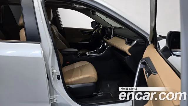 Toyota RAV4 2.5 2WD Hybrid XLE 2023 - Image 1