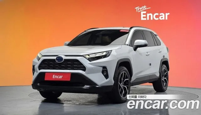 Toyota RAV4 2.5 2WD Hybrid XLE 2023 thumbnail 6