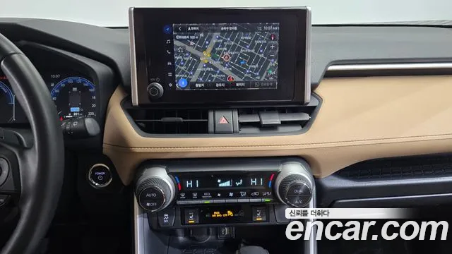 Toyota RAV4 2.5 2WD Hybrid XLE 2023 thumbnail 19