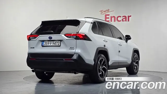 Toyota RAV4 2.5 2WD Hybrid XLE 2023 thumbnail 18